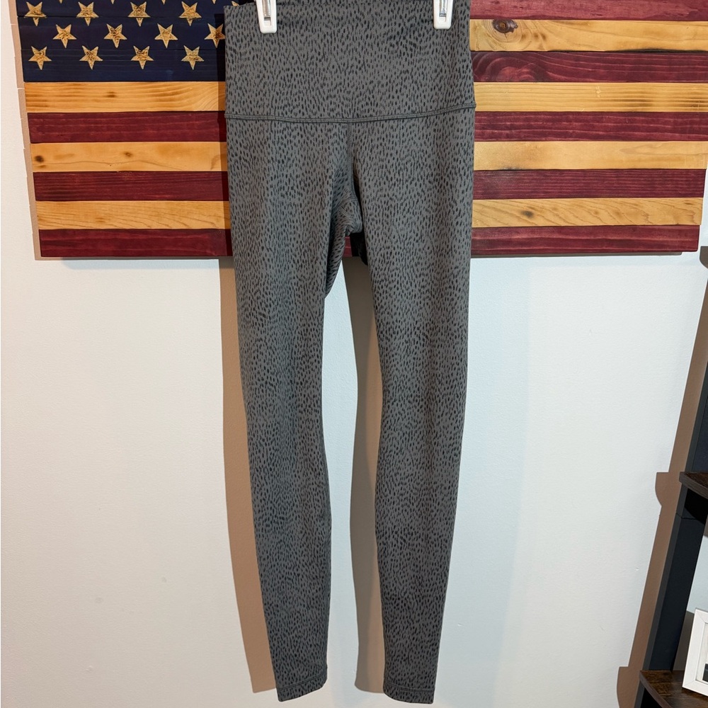 Lululemon Wunder UnderPants Full Length Roll Down Gray Leopard Print Leggings